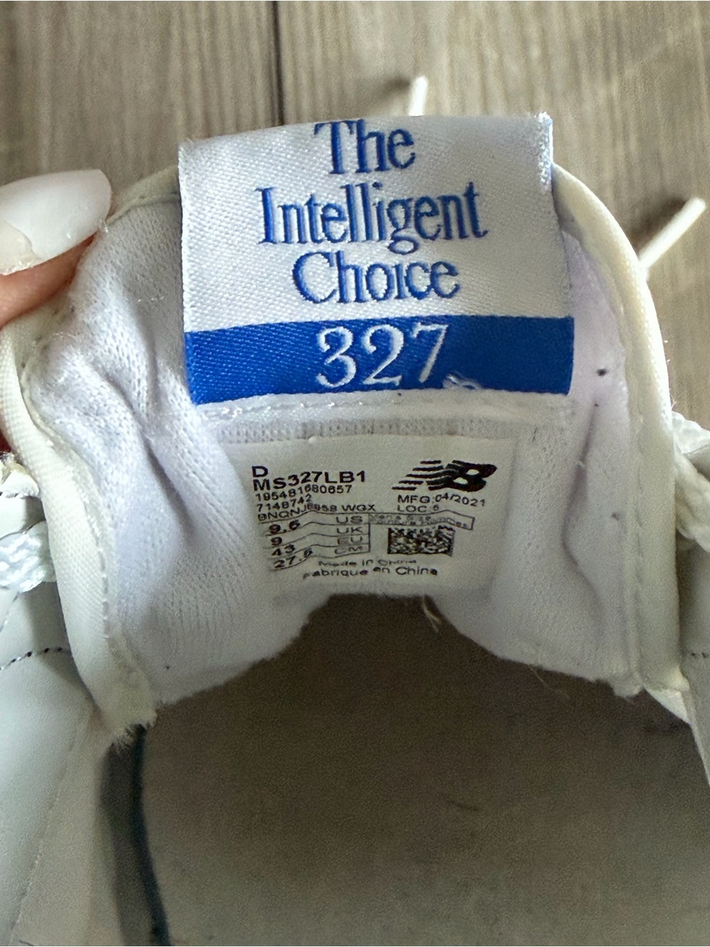 New Balance 327 Sneakers - Picture 5 of 6